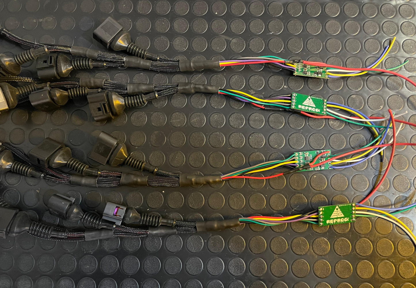 Kit cablaggio con centraline di conversione per "BOBINE R8" by REPROG - Abarth 500/ 595 / 695