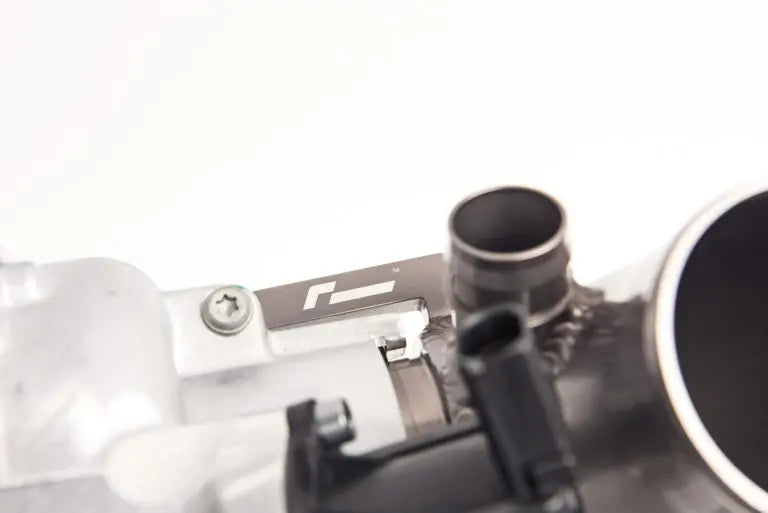 Turbo IS38 OEM+ STAGE 3 di RacingLine per Telaio cod: "MQB".